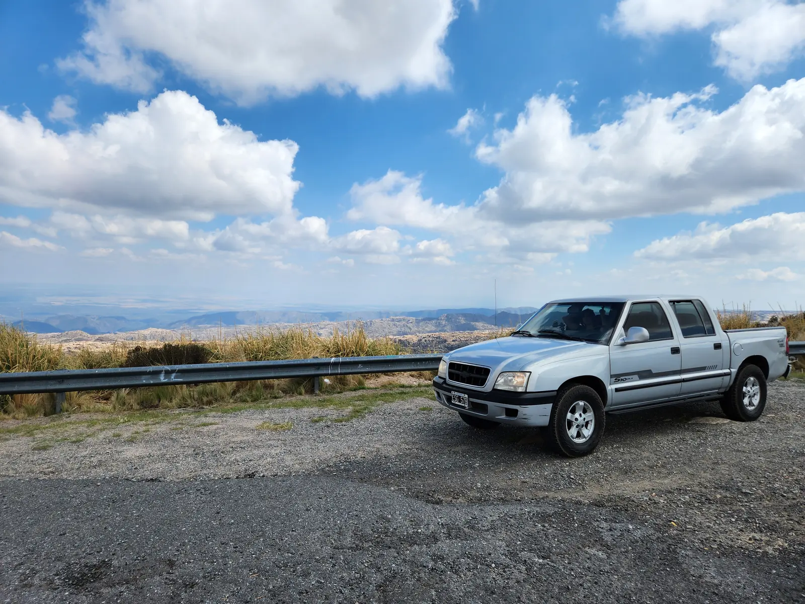 Chevrolet S10 doble cabina de Fletes Cristian en las sierras